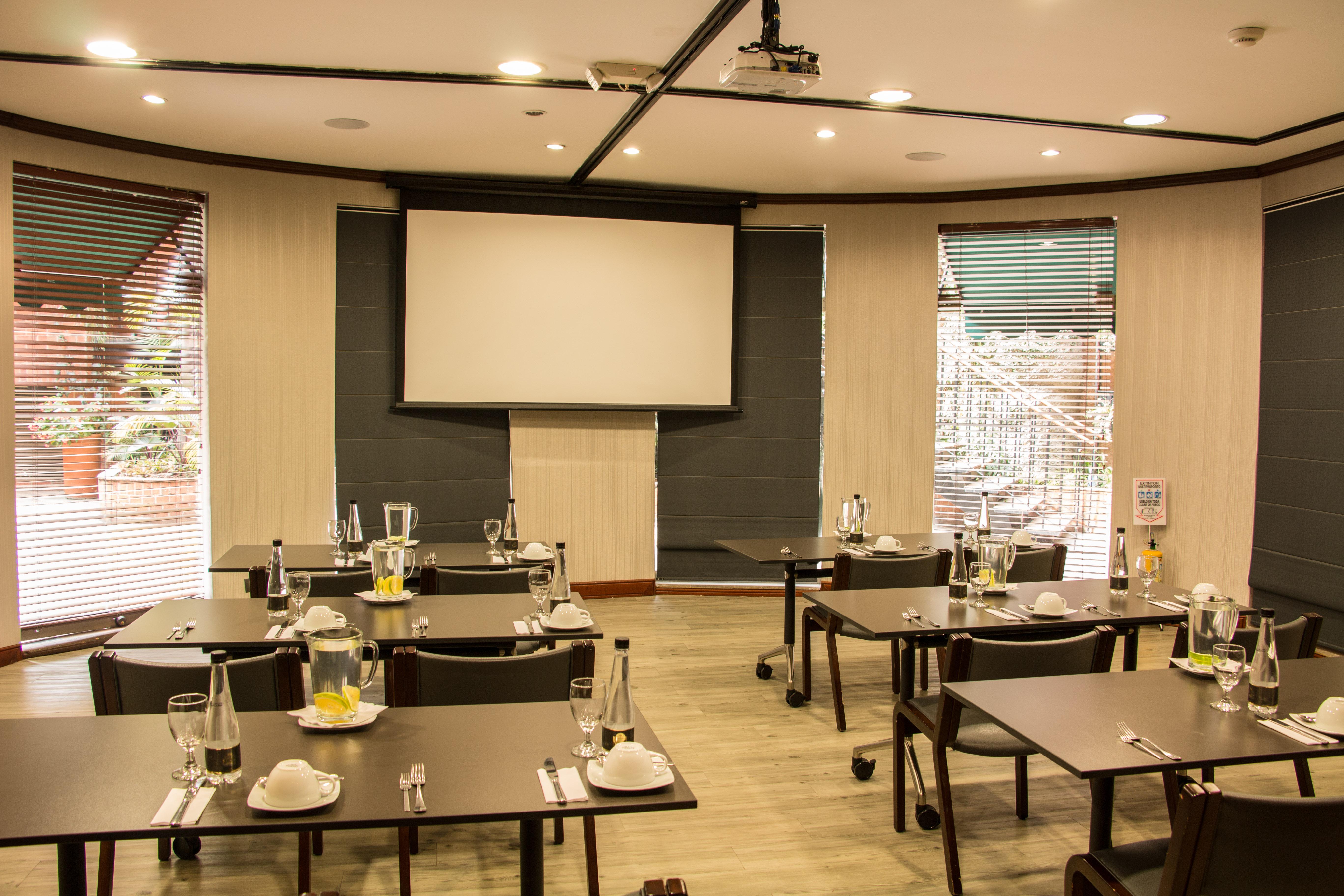 Hotel Park10 Medellín Exteriér fotografie The meeting room